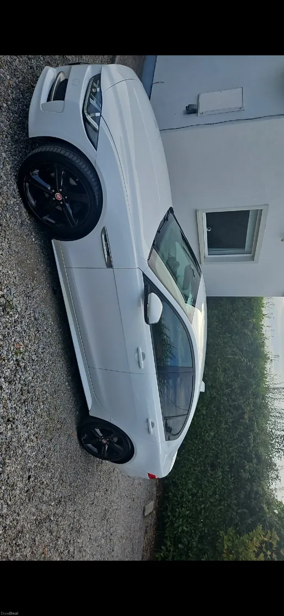 Jaguar XE 2017 - Image 1