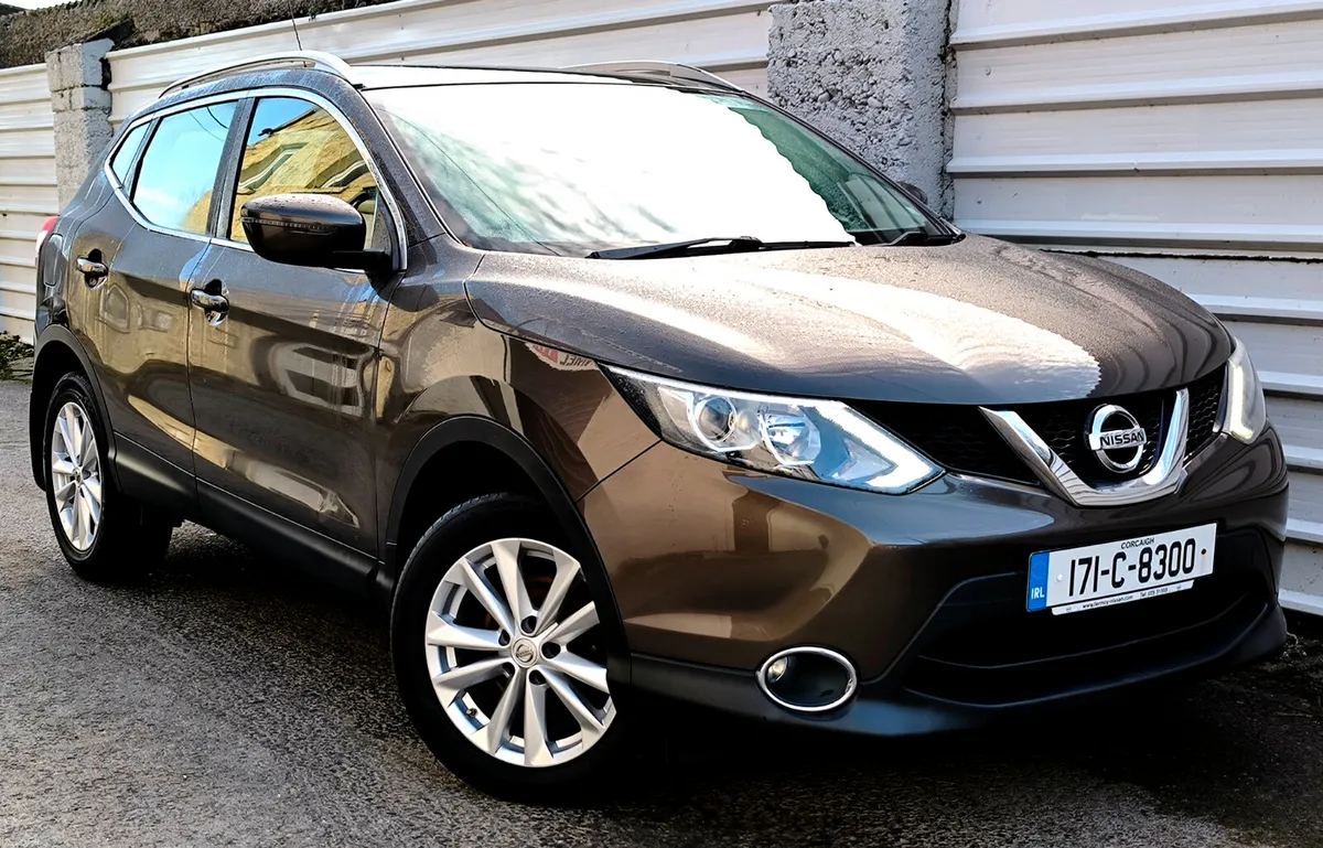 Nissan Qashqai 2017 LOW KILOMETRES - Image 2