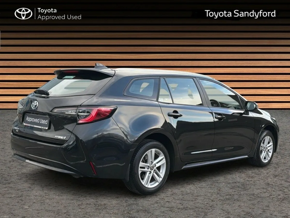 Toyota Corolla TOURING SPORT ESTATE HYBRID LUNA // - Image 2