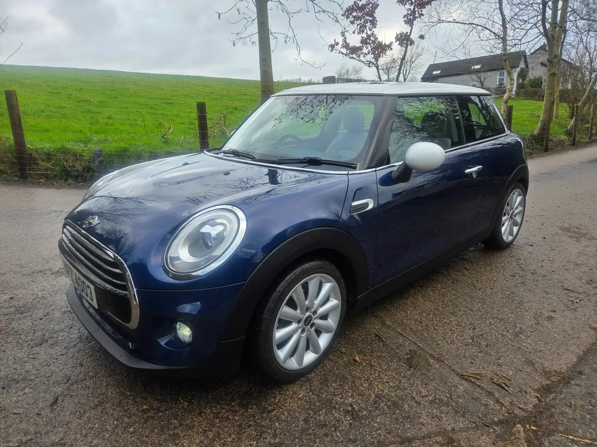 2017 MINI Hatch 1.5 Cooper 3dr Auto - Image 2