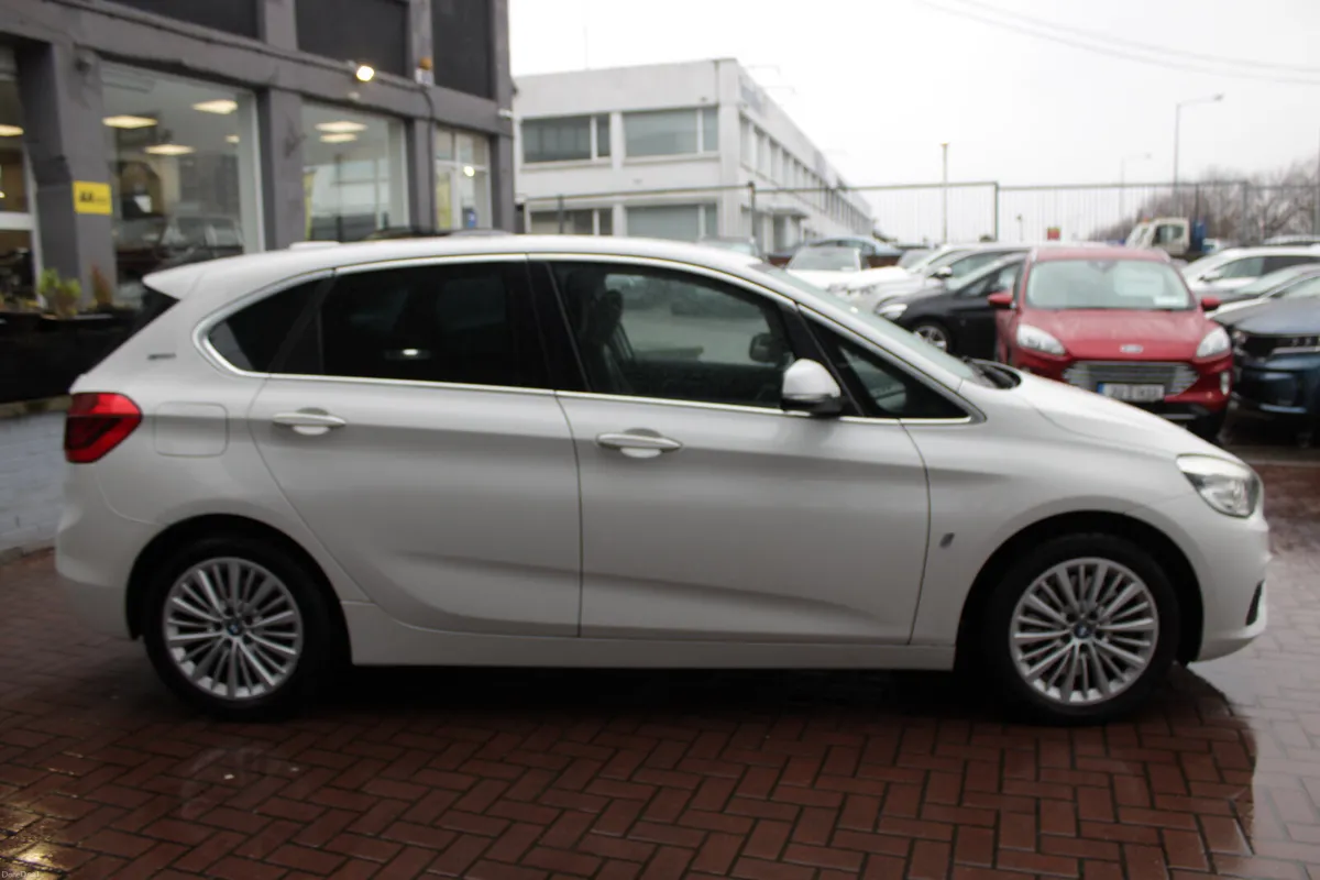 2017 BMW 225XE - Image 3