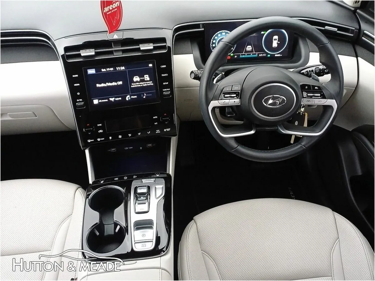 Hyundai Tucson Executive HEV 1.6 Petrol 5dr - Image 4