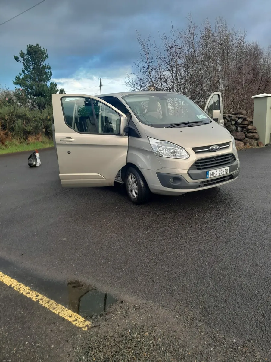 Ford Tourneo Custom - Image 2