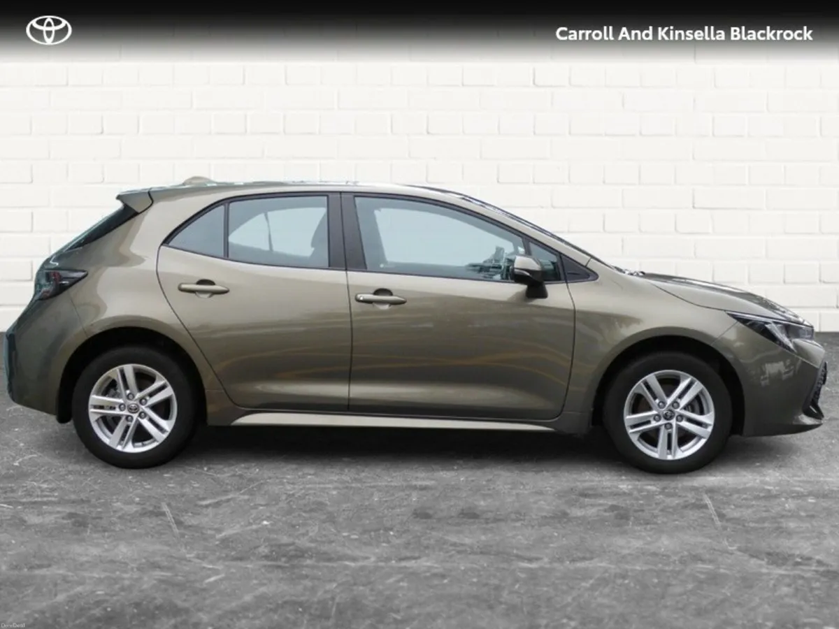 Toyota Corolla Hybrid Luna HB - Image 3