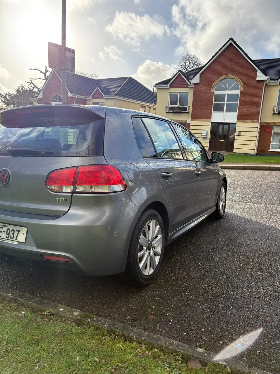 2012 Volkswagen Golf - Image 4