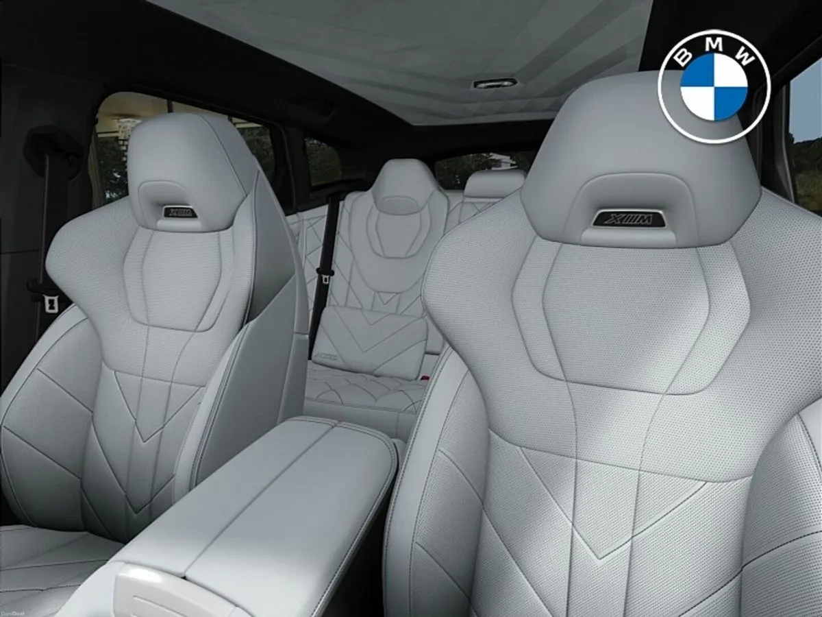 BMW XM XM 50e - Image 4