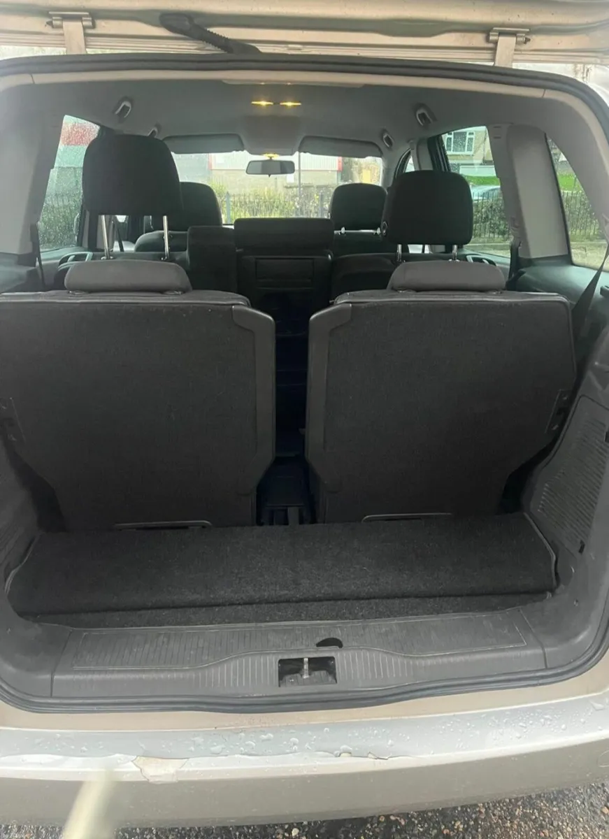 Opel Zafira 2012 - Image 2