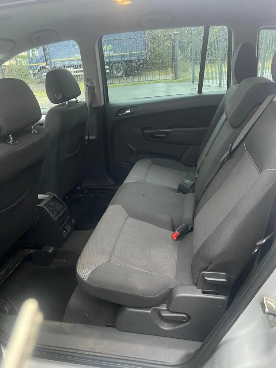 Opel Zafira 2012 - Image 3