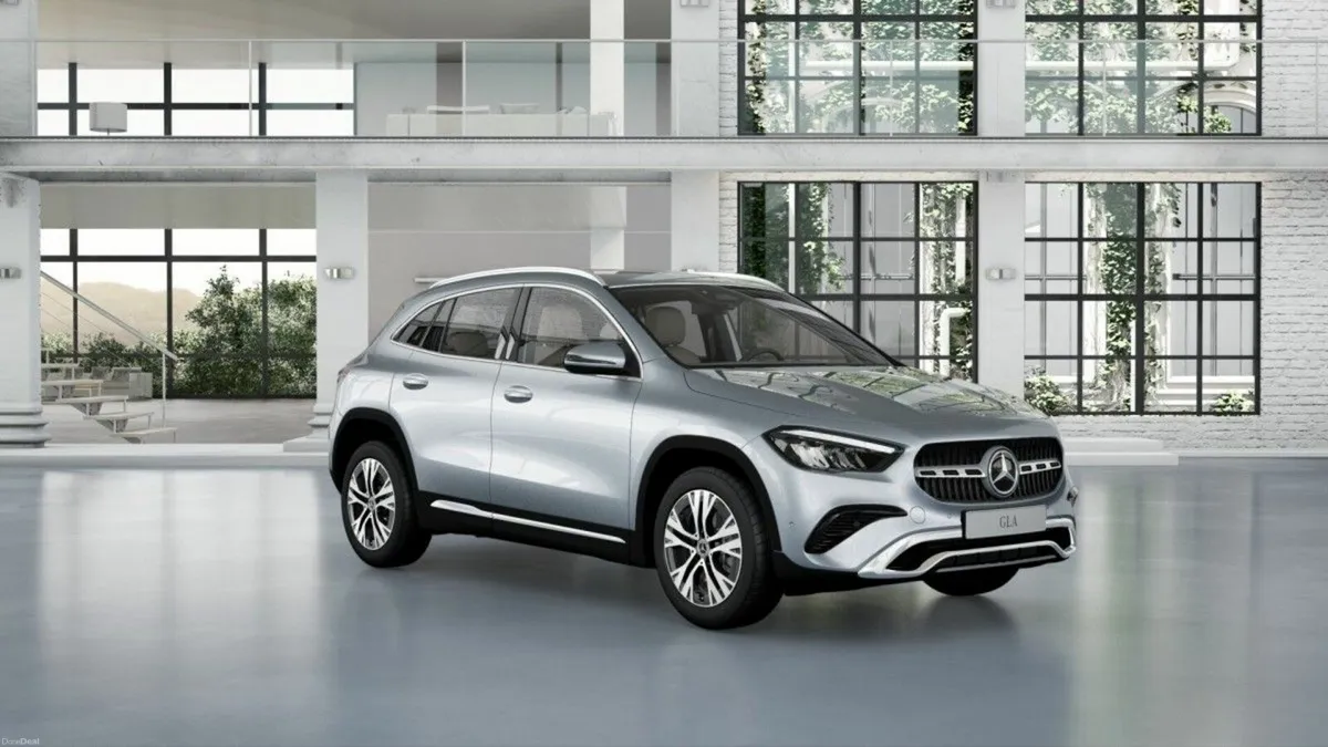 Mercedes-Benz GLA 180D Progressive Plus - Image 1
