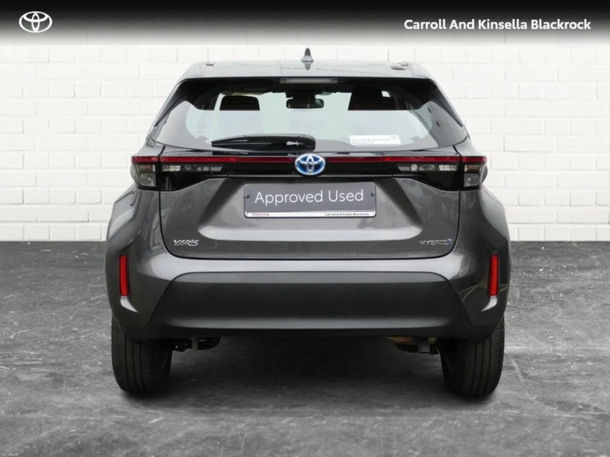 Toyota Yaris Cross Hybrid Luna - Image 4