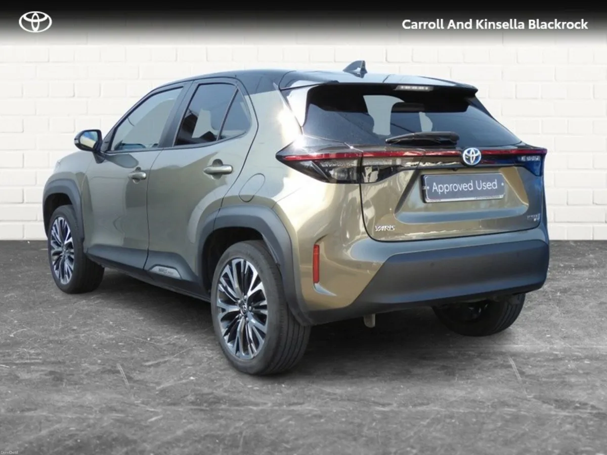 Toyota Yaris Cross Hybrid Sol - Image 2