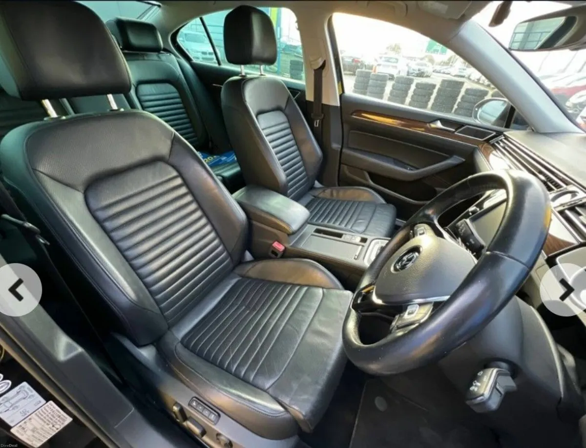 Volkswagen Passat 2015 - Image 2