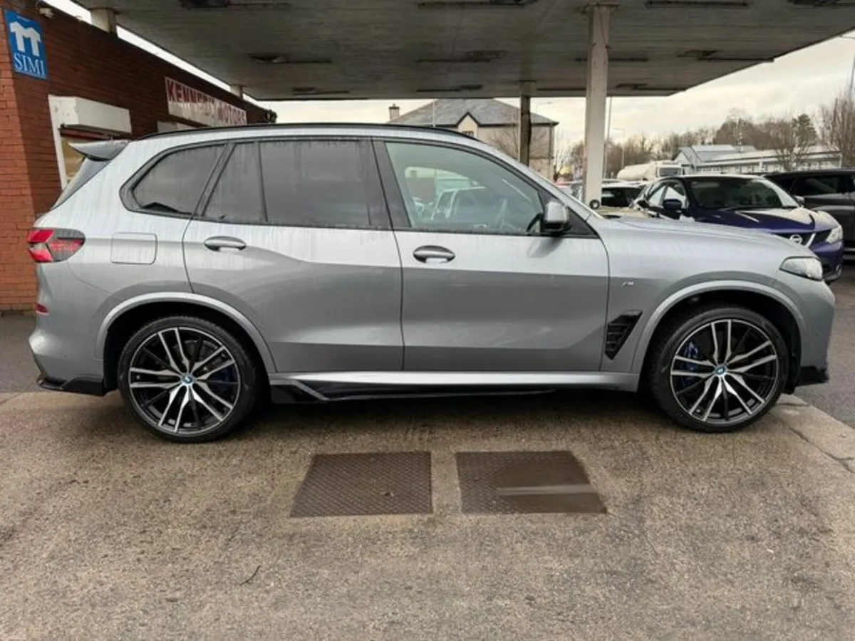 BMW X5 XDRIVE50E M SPORT - Image 2