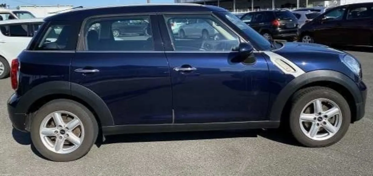 Rare, low KM, Mini Cooper Countryman, new NCT+ TAX - Image 1