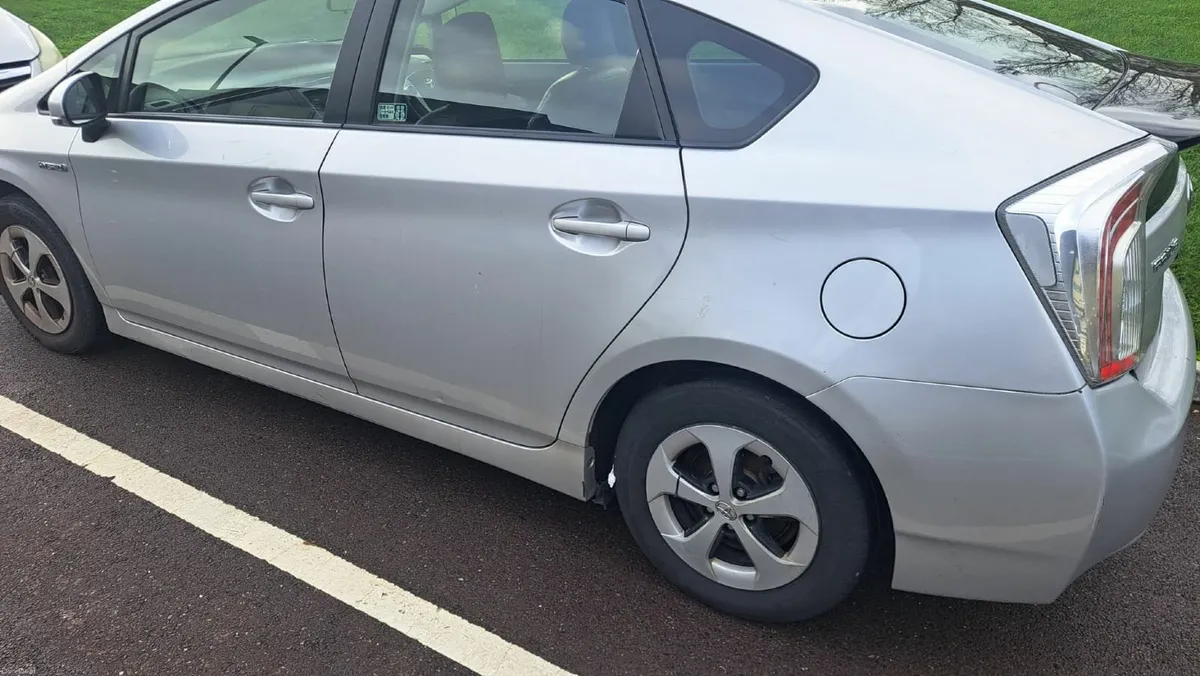 Toyota Prius 2014 - Image 3