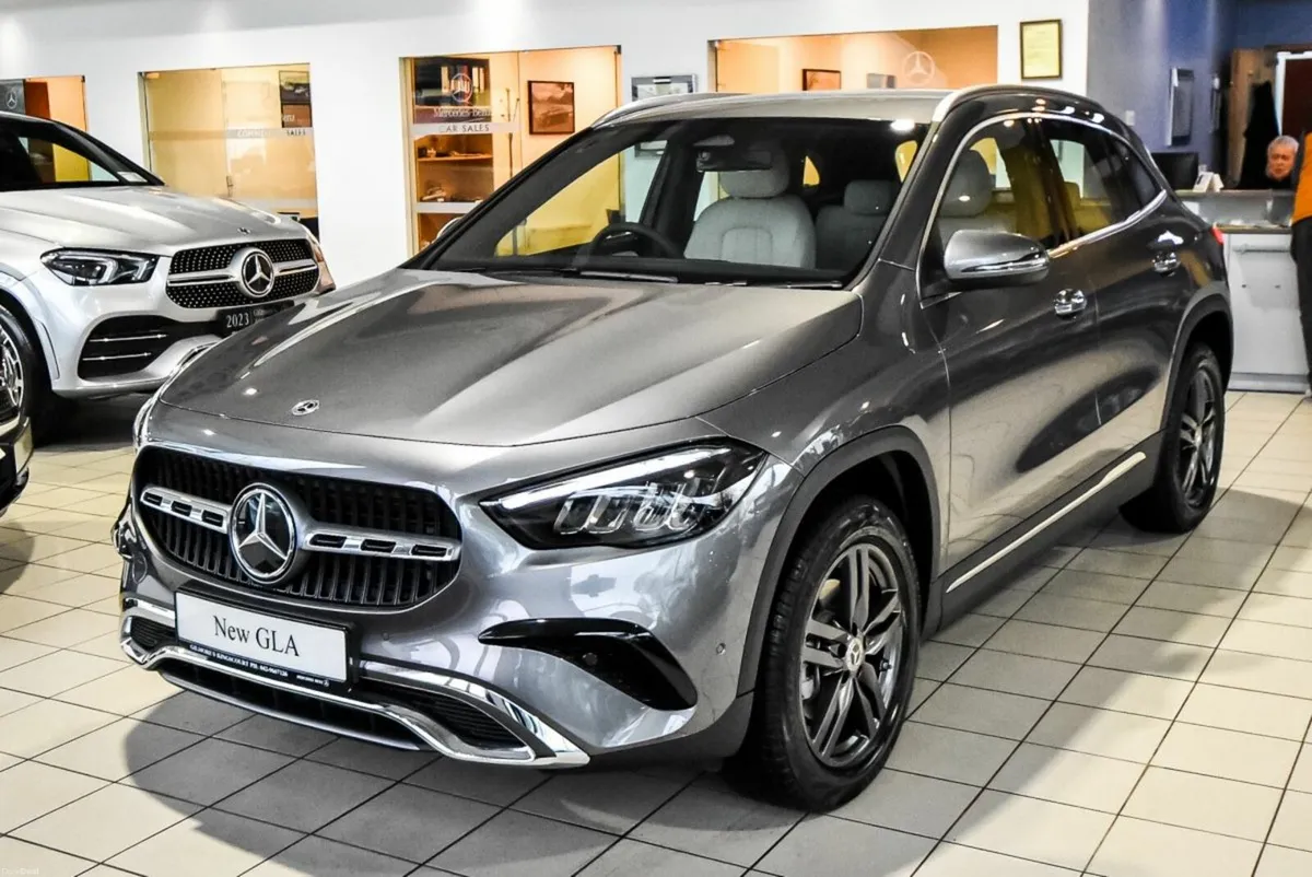 Mercedes-Benz GLA 180d Progressive New 261 - Image 4