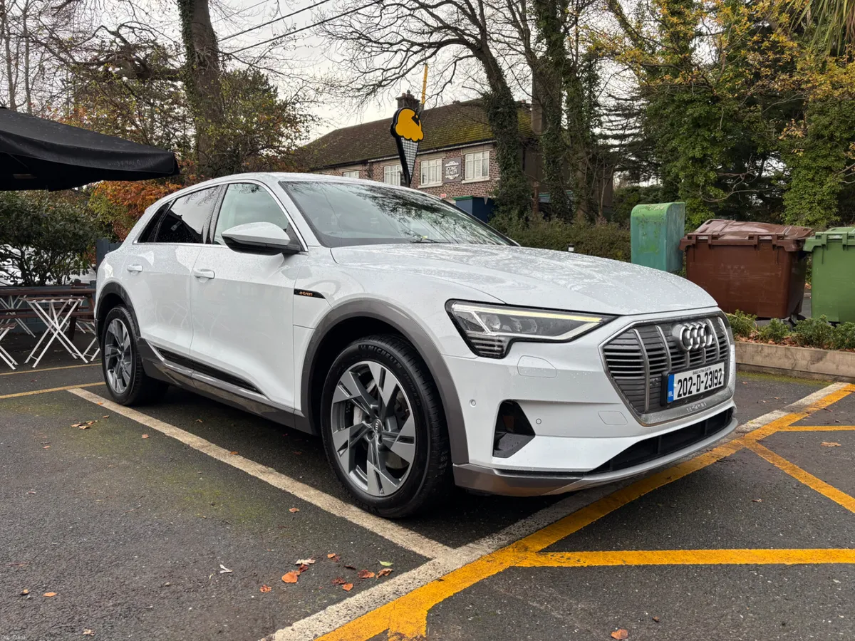 AUDI E TRON '50' - QUATTRO 'SPORT' FASH - 2 KEYS - Image 3