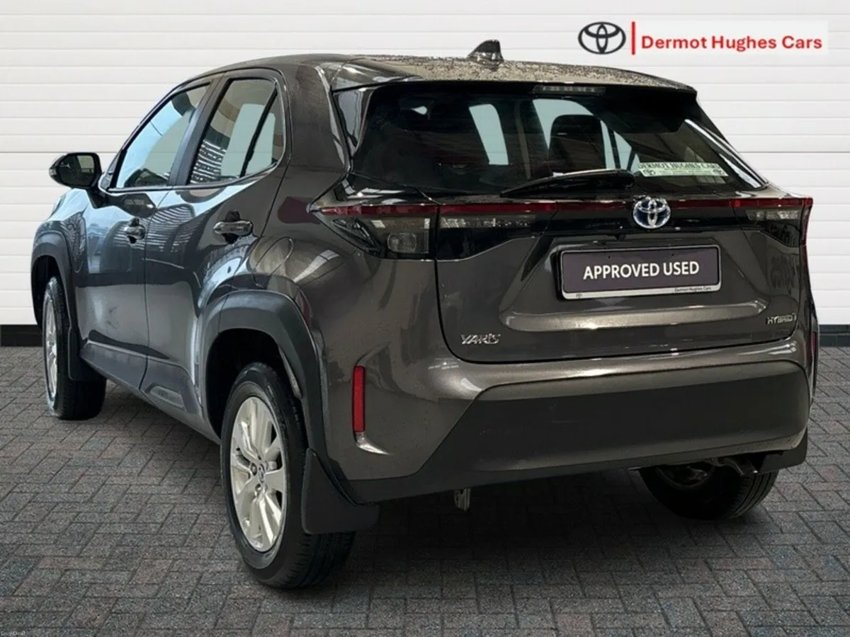 Toyota Yaris Cross LUNA HYBRID AUTO - Image 2