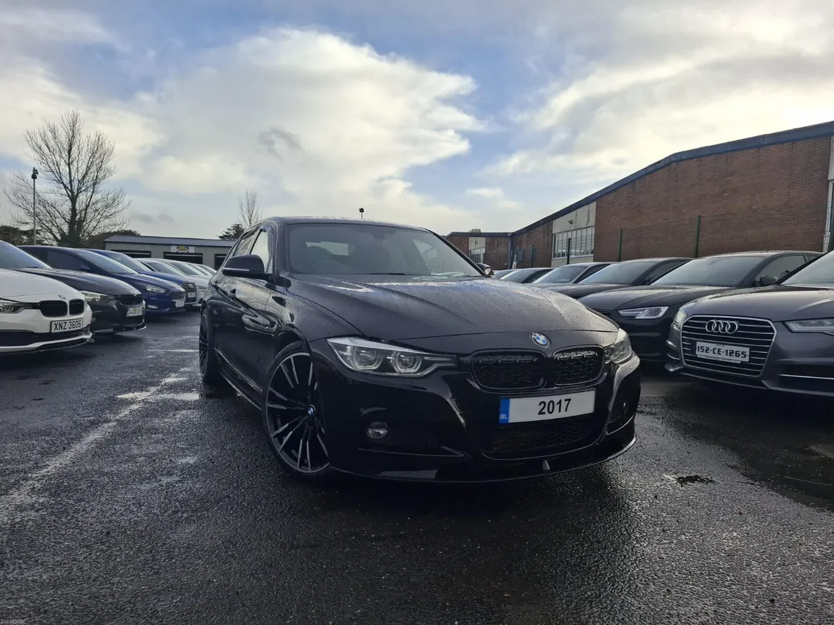 2017 bmw 320 msport (cracking car) - Image 1