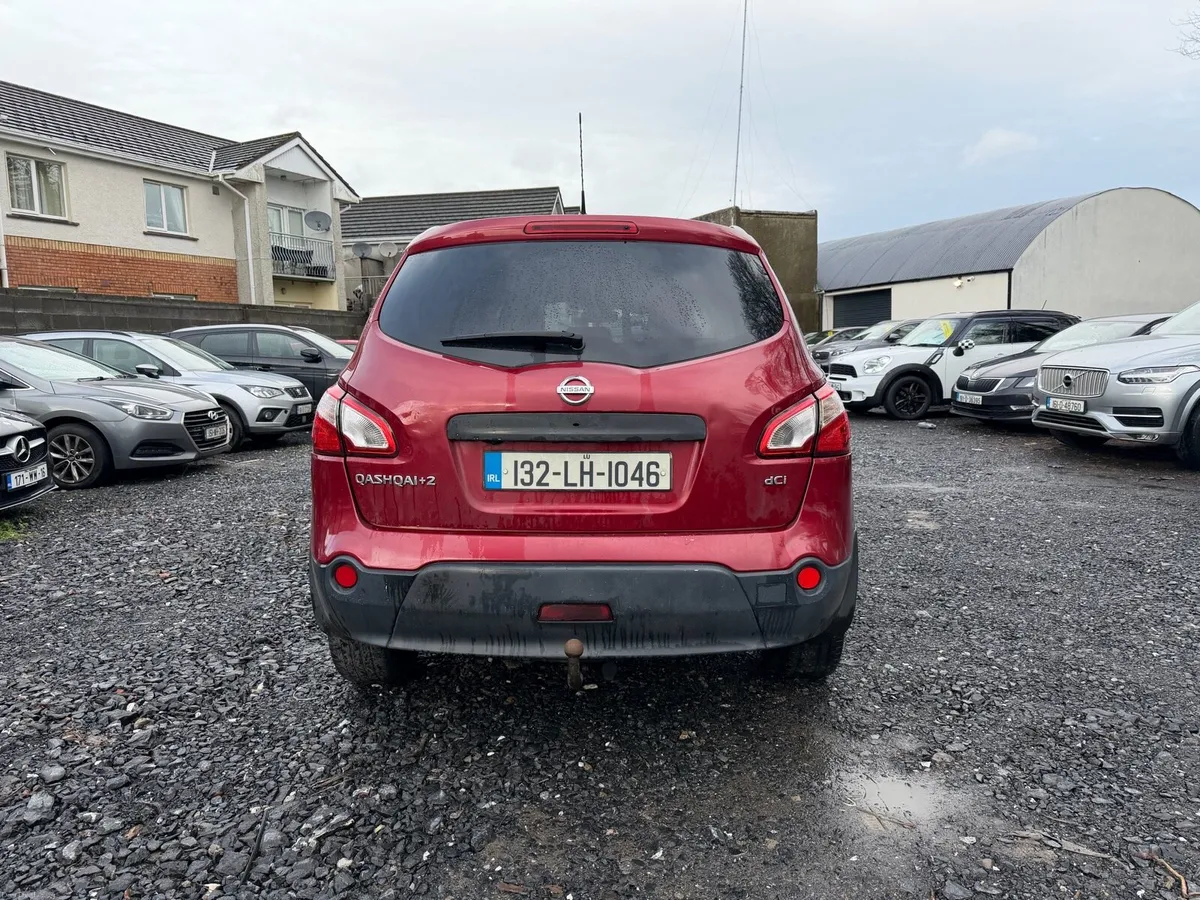 Nissan Qashqai 7 SEATER Sunroof - Image 4