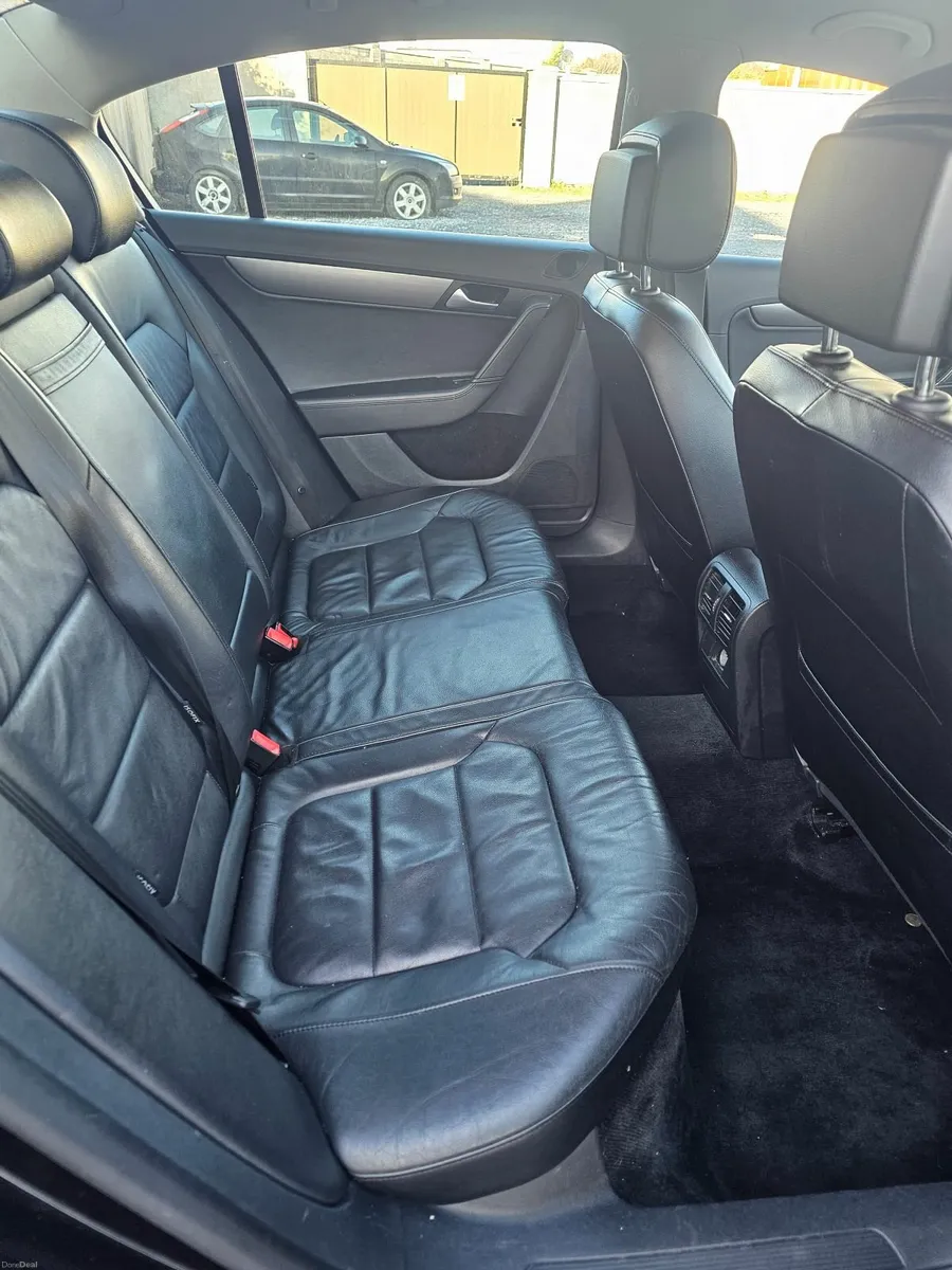 Volkswagen Passat 2014 2.0l - Image 3