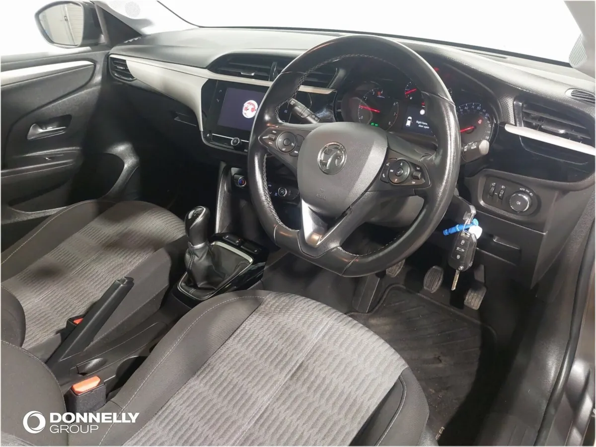 Vauxhall Corsa Hatchback SE - Image 4