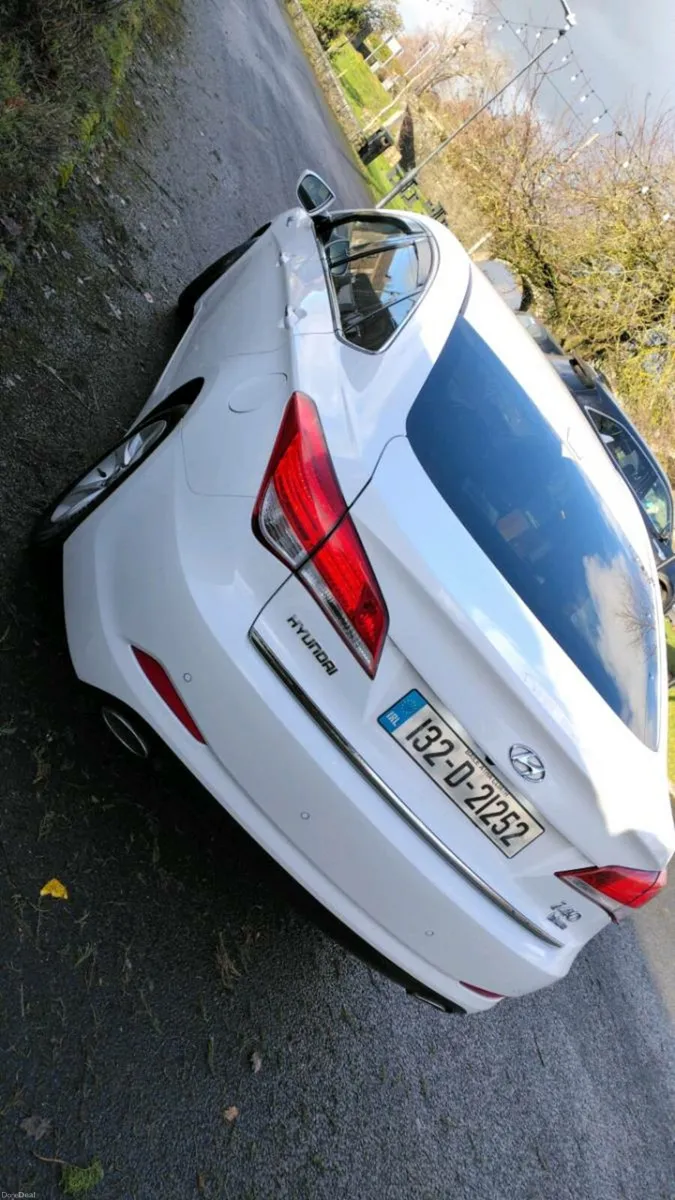 Hyundai i40 fresh test 140 mls €5950 ó n ó manual - Image 2