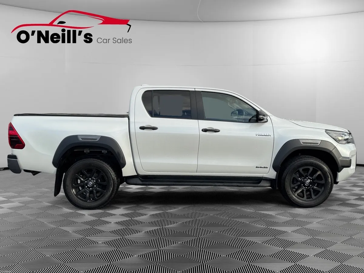 Toyota Hilux 2025 *NO VAT* 2.8 INVINCIBLE AUTO#332 - Image 2