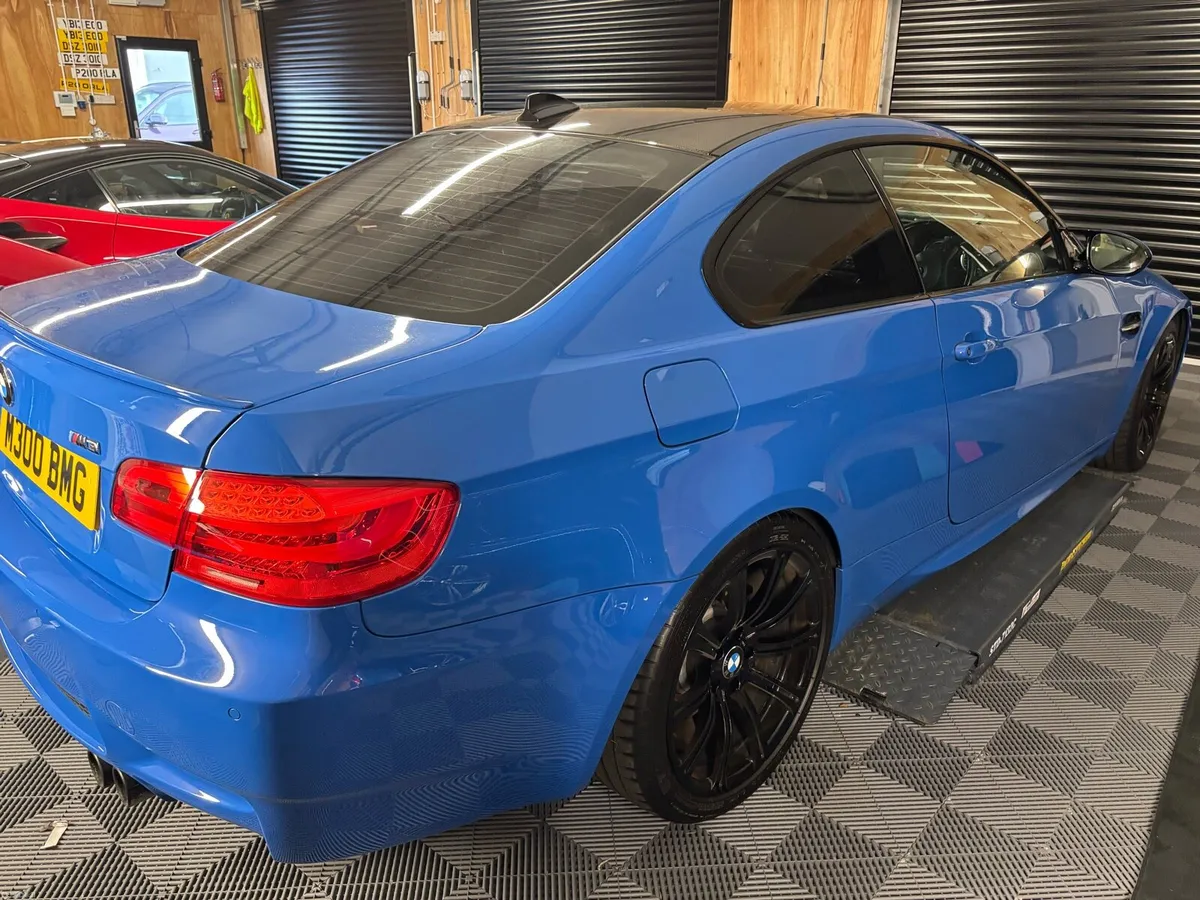 BMW m3 limited edition 500 e92 - Image 2