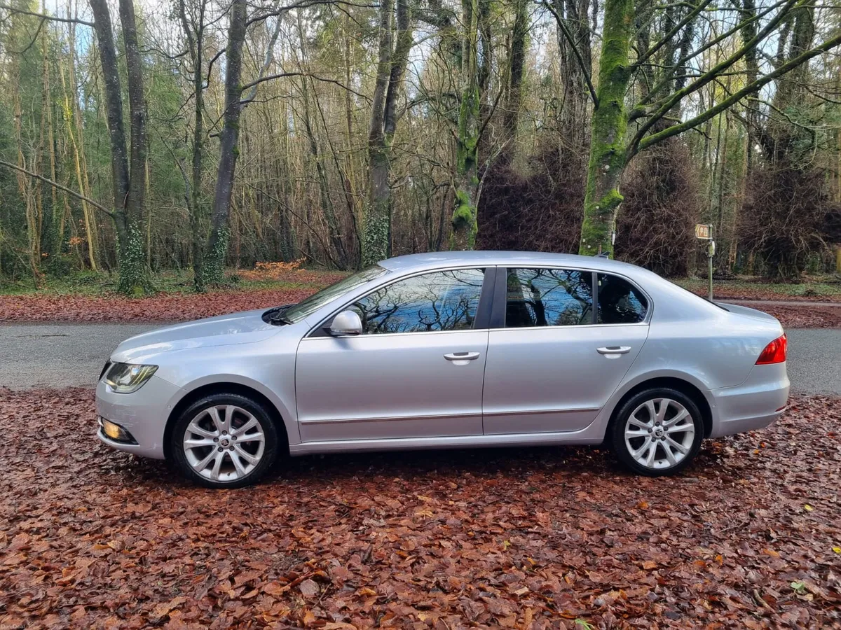 142 SKODA SUPERB 1.6 TDI ELEGANCE €4850. - Image 4