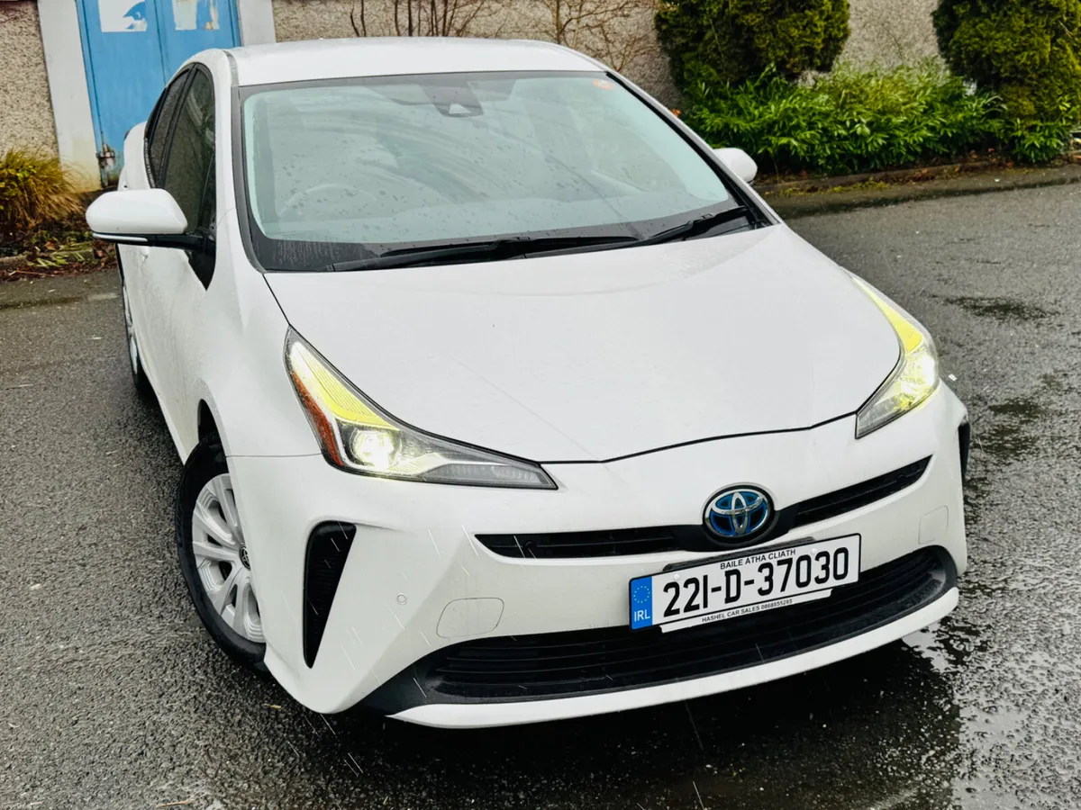 Toyota Prius in Superb Condition Hi Spec low milea - Image 1