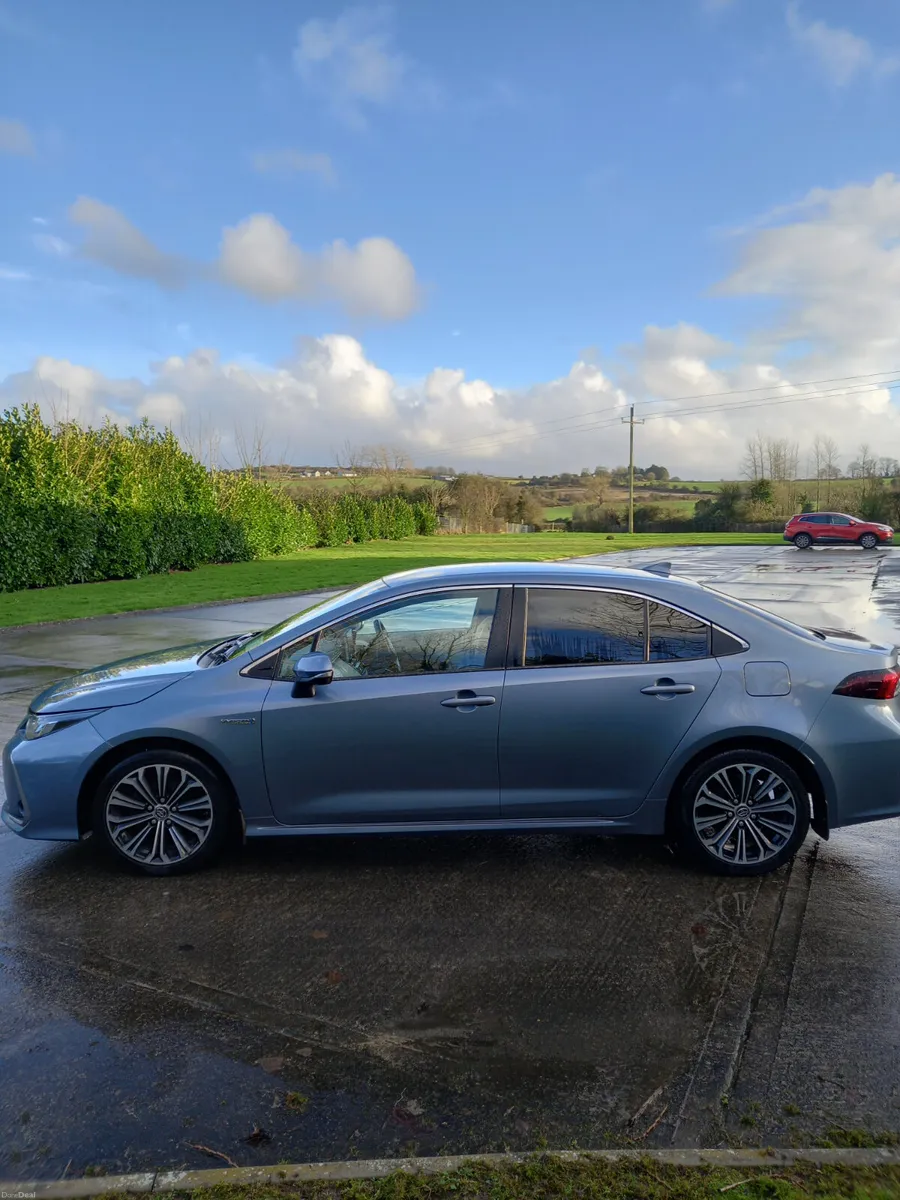 2020 Toyota Corolla 1.8 Petrol Hybrid Automatic - Image 4