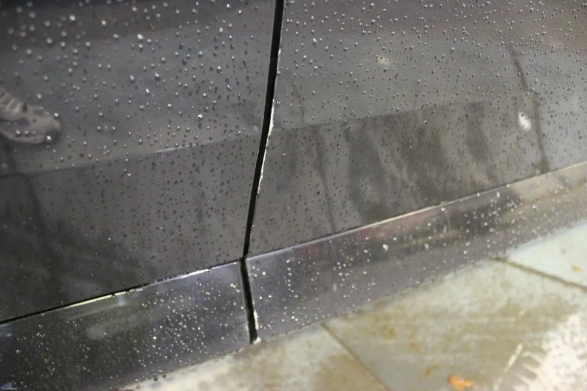 Skoda Superb 1.6 TDI 120bhp Style- TENDER 18 - GRA - Image 4