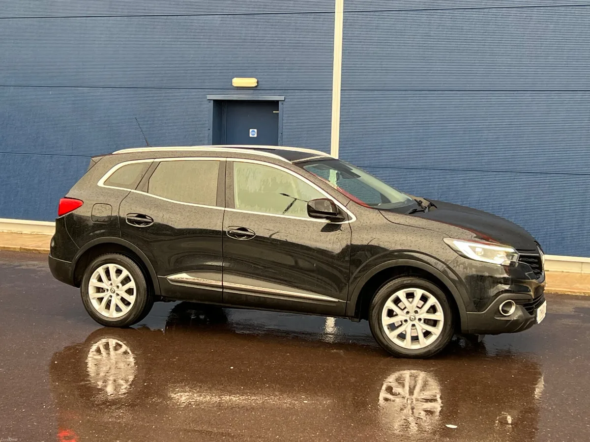 17 Renault Kadjar Automatic HIGH SPEC - Image 4