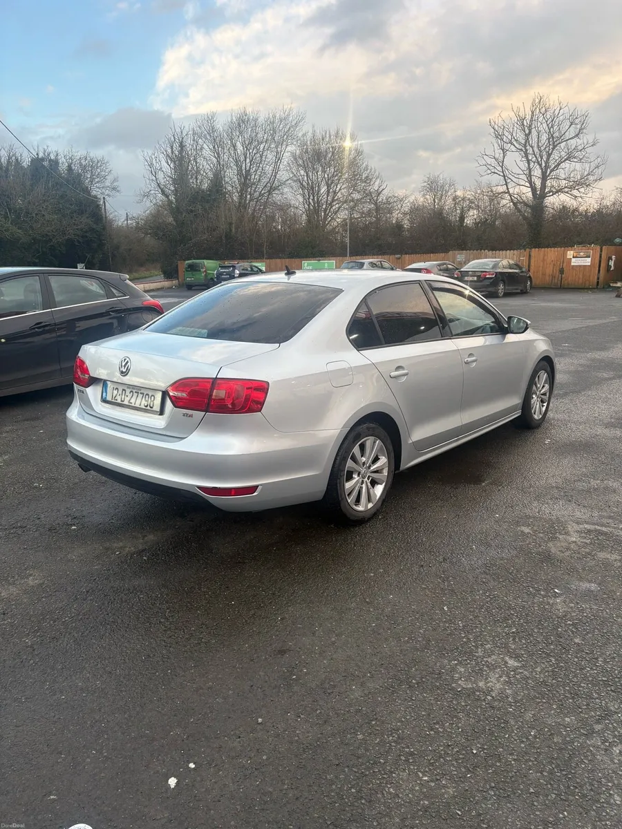 Volkswagen Jetta - Image 2