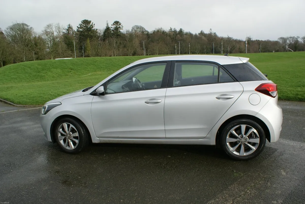 Hyundai i20 2016 - Image 2