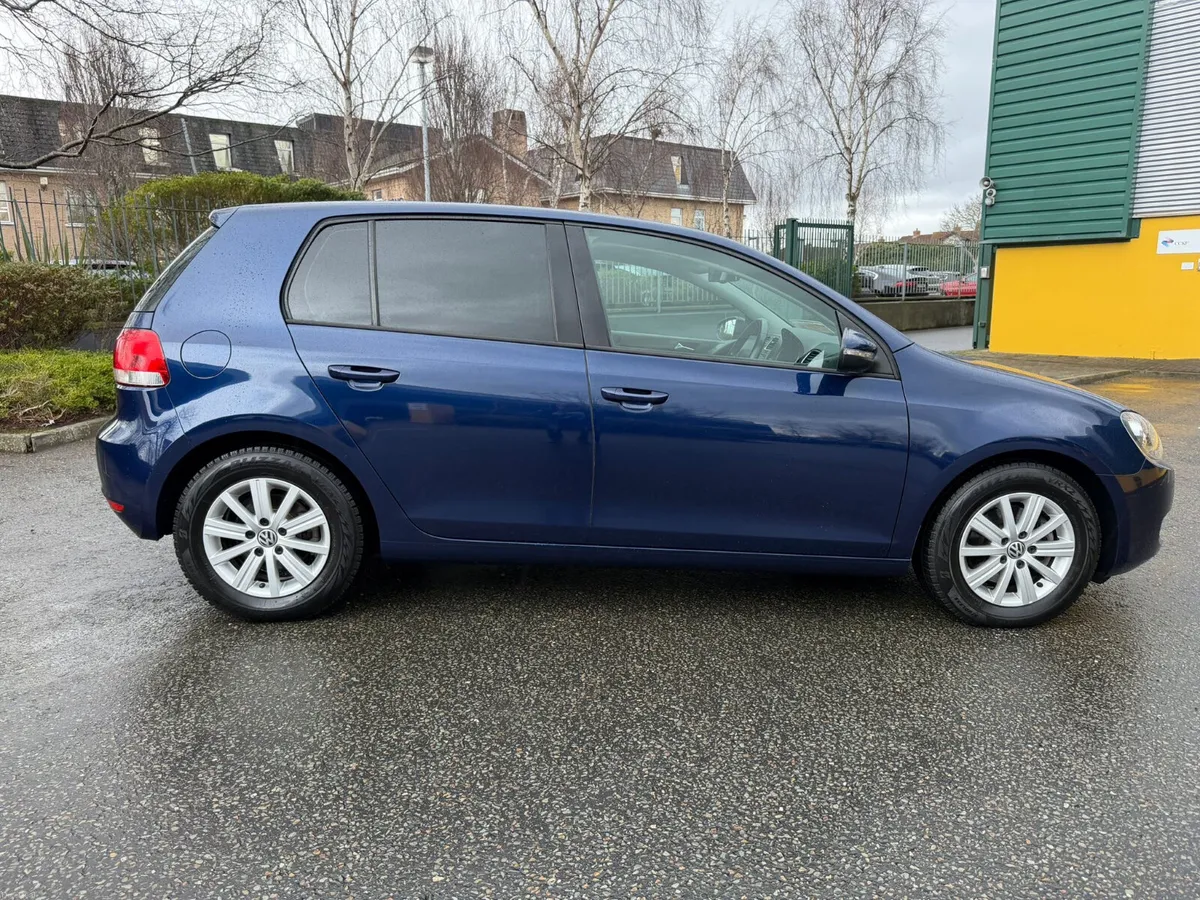 VW Golf 1.2 TSI DSG LOW KMS - Image 3