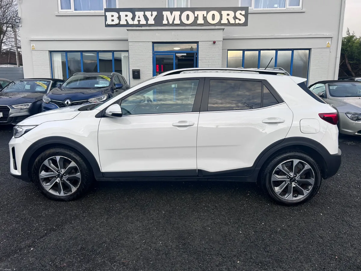 2018 KIA STONIC 1.4 K3 PETROL LOW KMS - Image 3