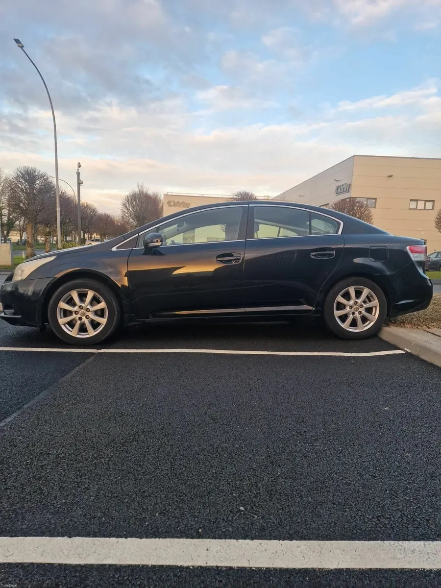 Toyota Avensis 2009 - Image 3