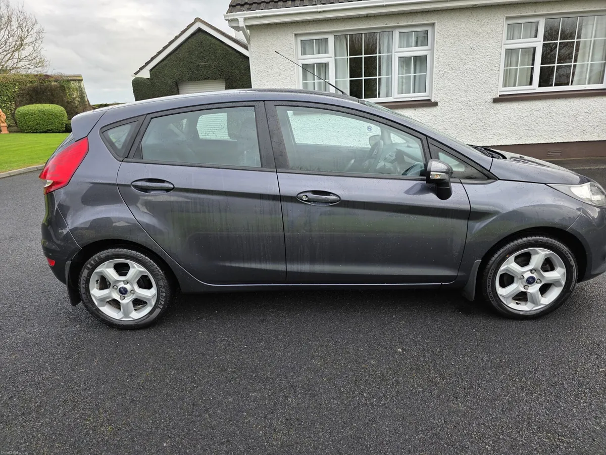 FORD FIESTA STYLE 1.25 PETROL - Image 2
