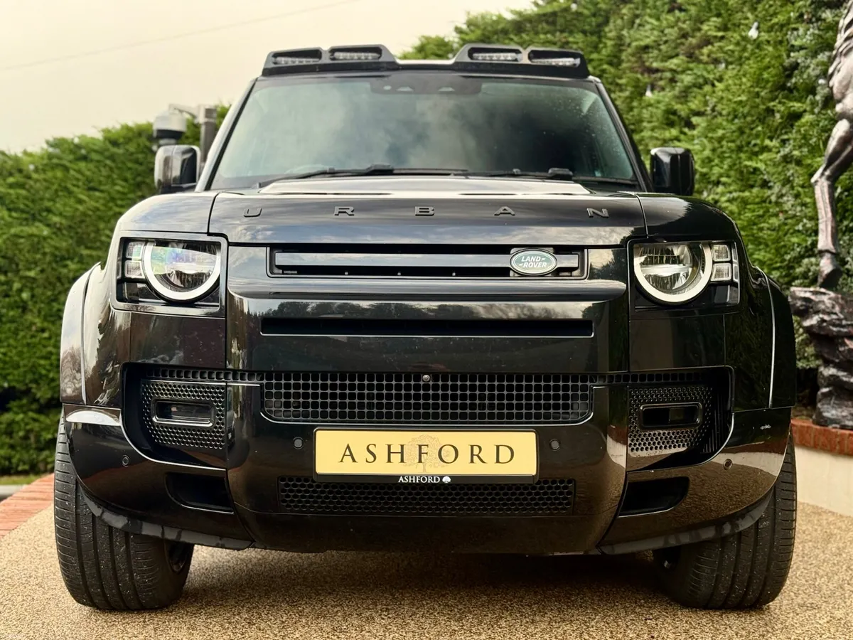 3.0 110 Defender Urban Spec 3 Seats with vat - Image 2