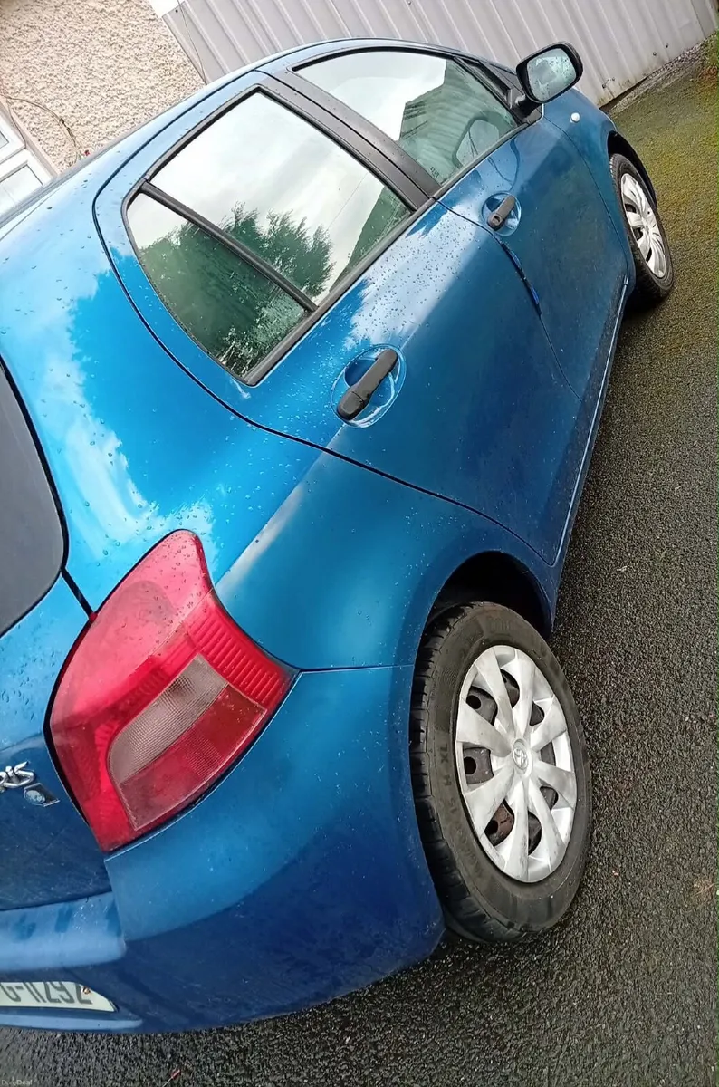 Toyota Yaris 2007 - Image 2