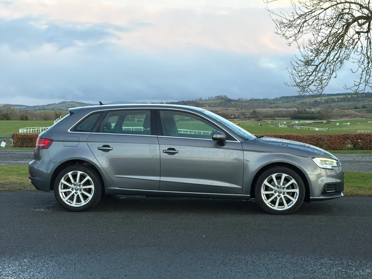 Audi A3 2019 TFSI 1.0 SE - Image 3