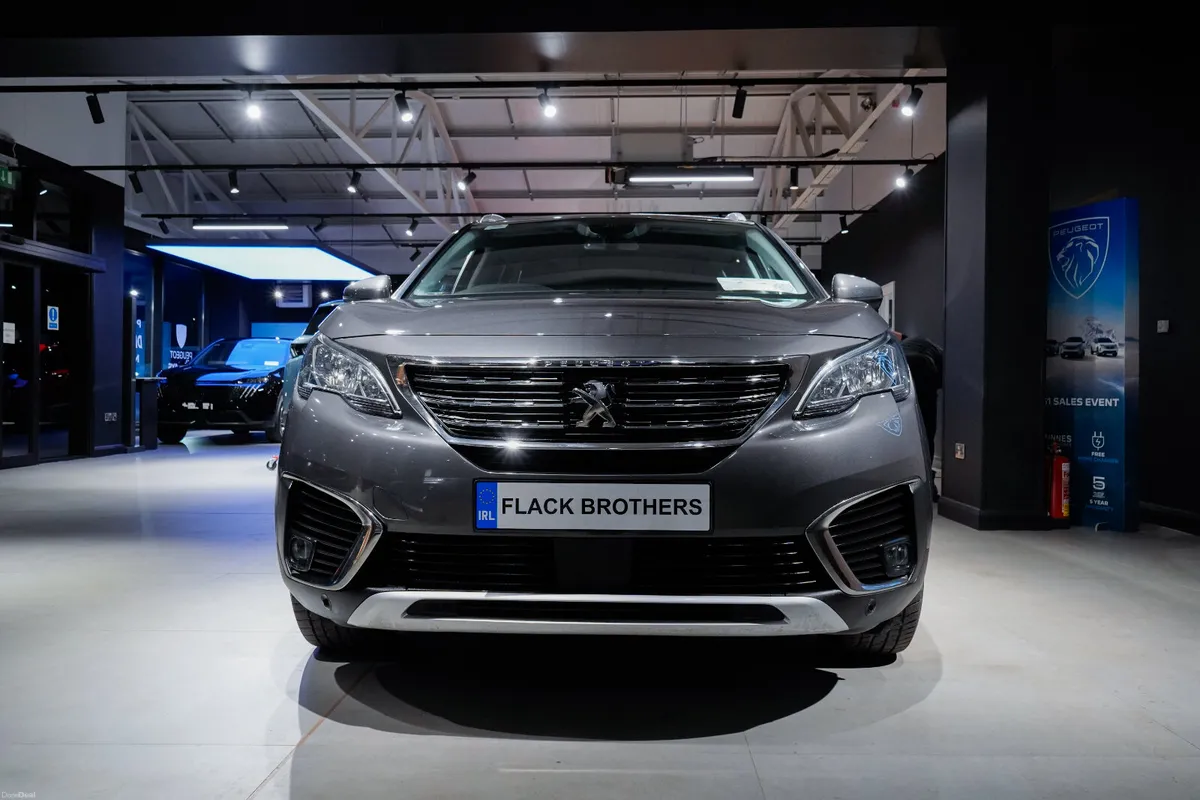 2019 Peugeot 5008 Allure 1.5 BlueHDi 130bhp Auto - Image 3