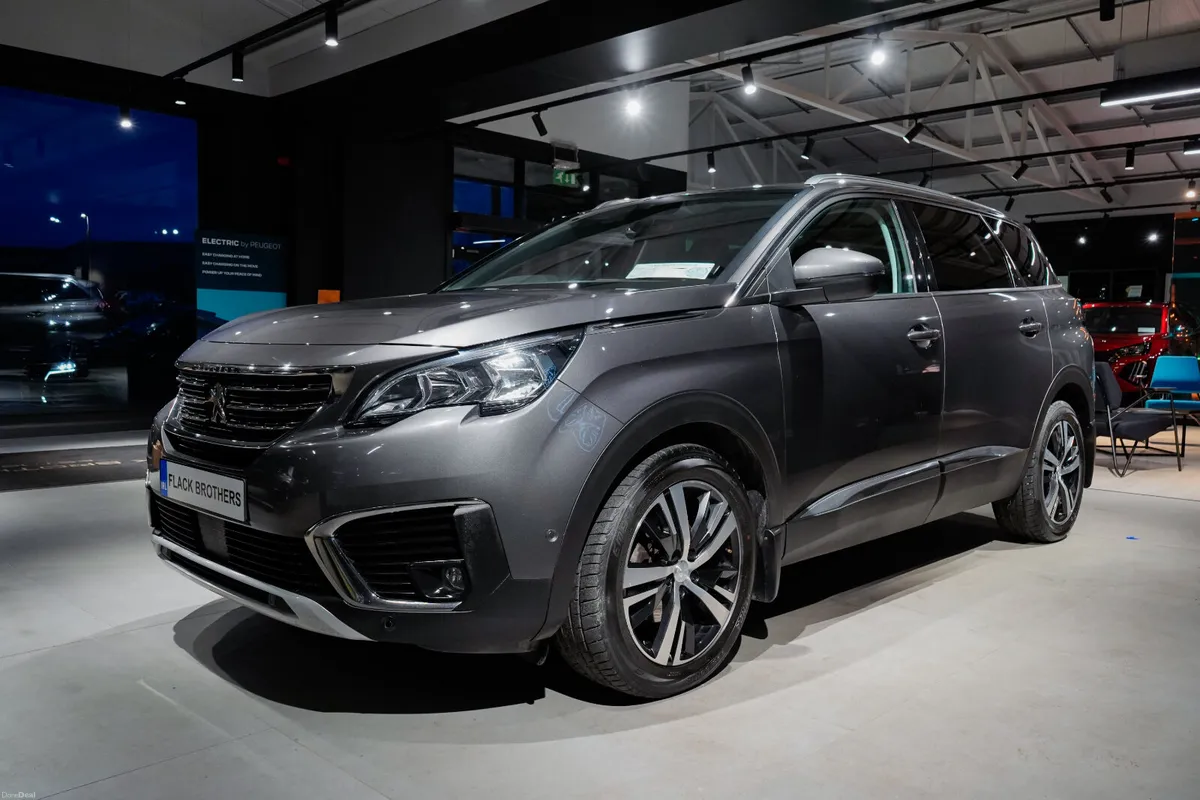 2019 Peugeot 5008 Allure 1.5 BlueHDi 130bhp Auto - Image 4