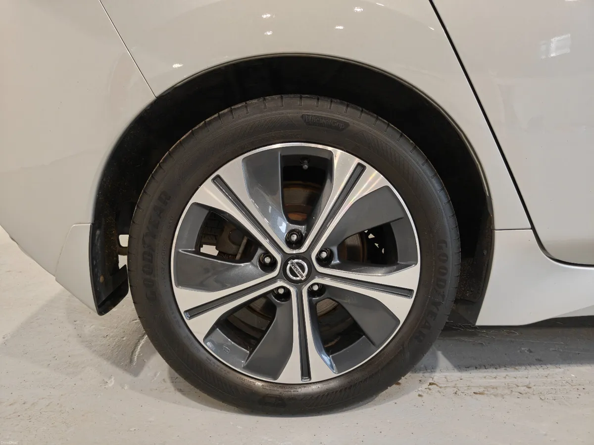 2021 NISSAN LEAF 40KW PREMIUM COLD PACK - Image 4