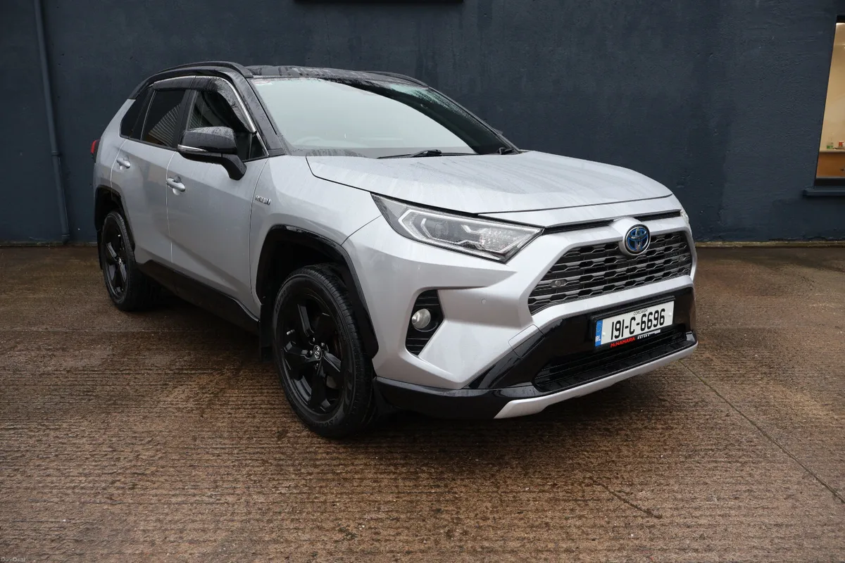 Toyota RAV4 Sport Huge Spec 12 Month Warranty - Image 3