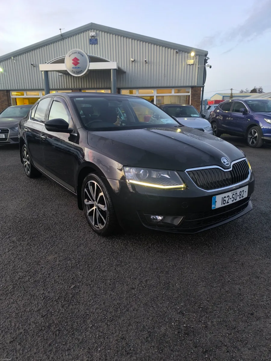162 Skoda Octavia 1.6 TDI style . - Image 2
