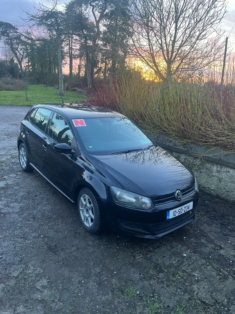 2010 Volkswagen polo - Image 2