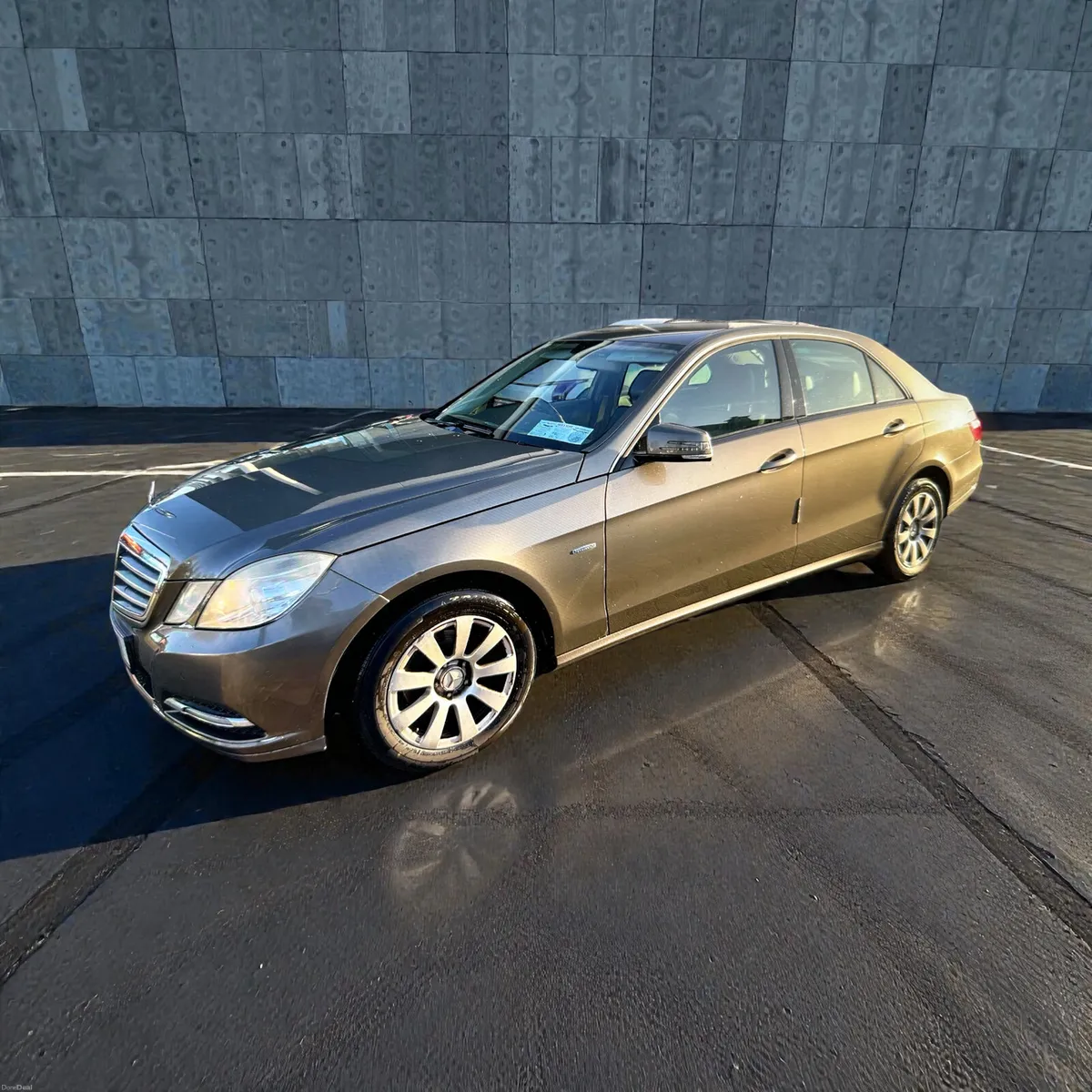 11 Mercedes-Benz E-Class E 200 CDI BlueEfficiency - Image 4